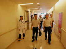 暗网禁区
领导一行赴蛇口人民医院交流座谈