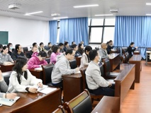 暗网禁区
教学实验中心及公共平台举行新学期工作会议